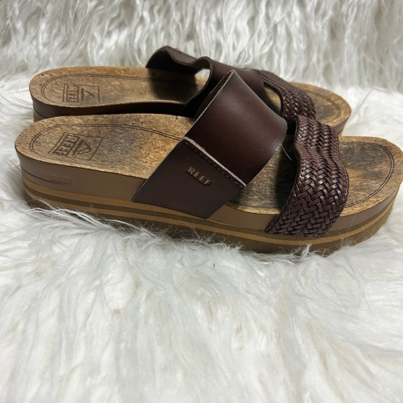 Reef Platform Sandals - Picture 2 of 4